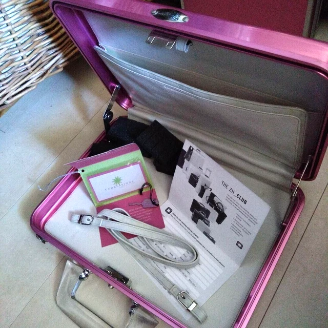 ZERO HALLIBURTON ALUMINUM Attache Case Dial Lock Business Bag Pink