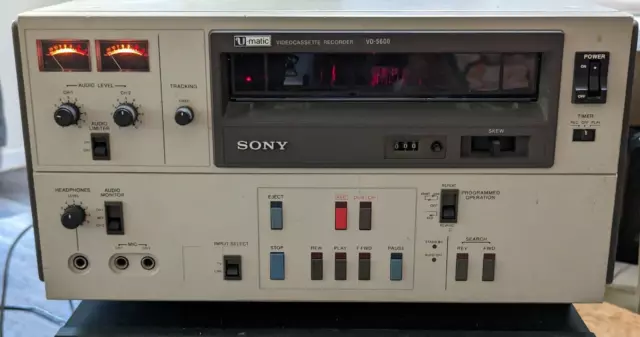 Sony VO-5600 ~ 3/4" U-Matic Video Cassette Player / Recorder- Powers on no VHS