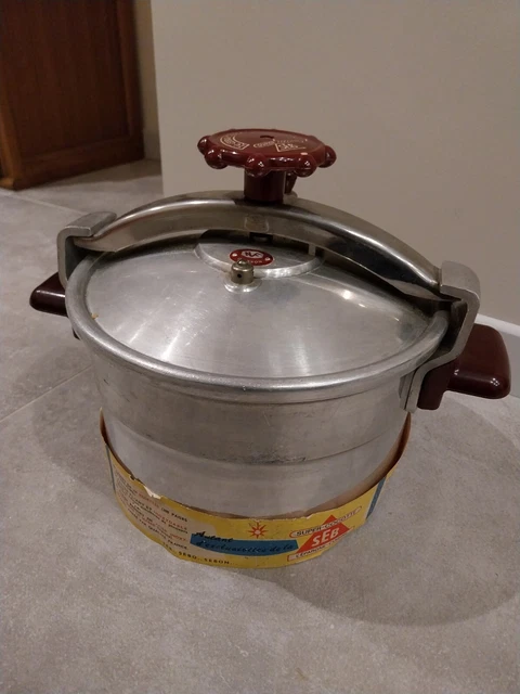 Cocotte minute Seb 8 l - Arts de la table