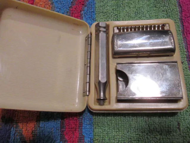 1920s Ever-Ready American Safety Razor Set in Celluloid Ivory Case with  Blades