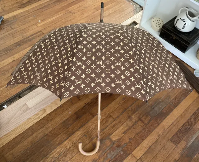 Vintage 1970s-80s Louis Vuitton Umbrella AS IS - Opens with one Bent Arm  35.5 L