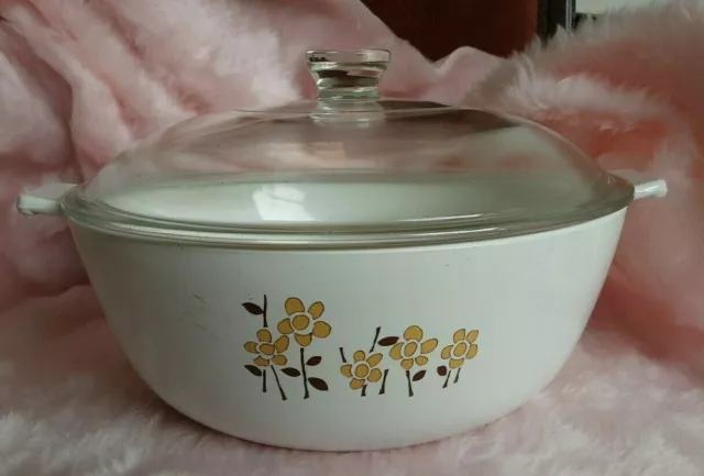 Vintage Doulton Ware Round Glass ceramic casserole dish with glass lid - Aust