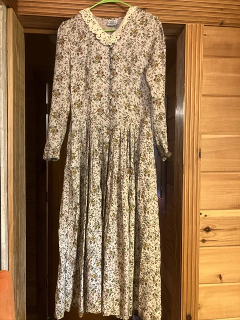 Vintage Laura Ashley Prairie Cottage Floral dress Size 6