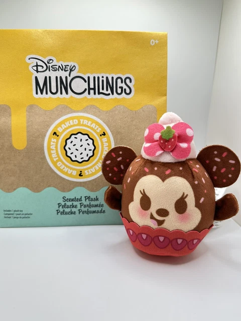 Disney Munchlings Baked Treats MINNIE MOUSE Scented Plush Strawberry Cupcake NEW