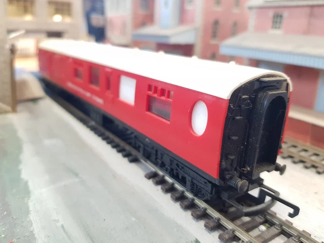 HORNBY R740 EX-LNER Thompson Breakdown Train Brake Coach £38.50 ...