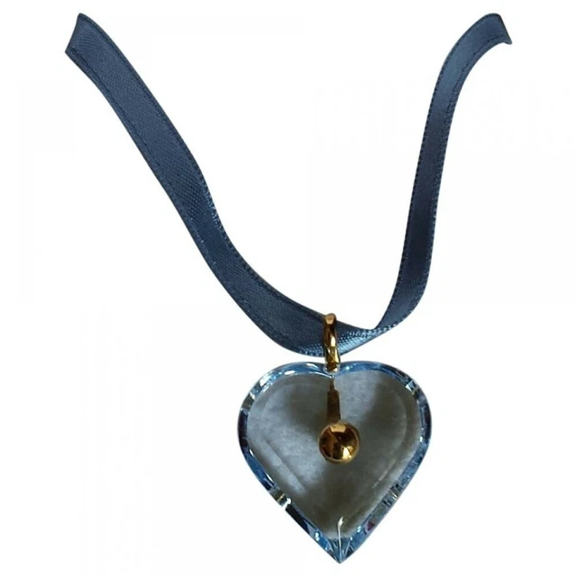 Collier ras du cou en fil métallique avec pendentif fleur