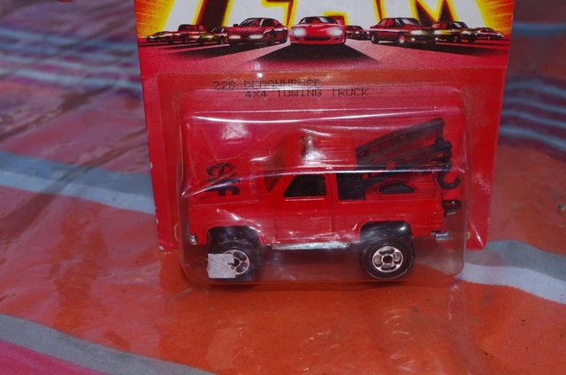 Dépanneuse rouge et voiture jaune majorette - Jeux & Jouets