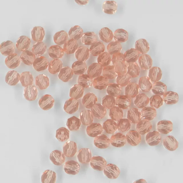 F6 LP *** 30 perles à facettes verre de Bohême 6MM LIGHT PEACH