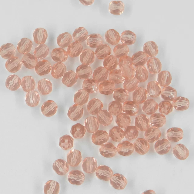 F6 LP *** 30 perles à facettes verre de Bohême 6MM LIGHT PEACH