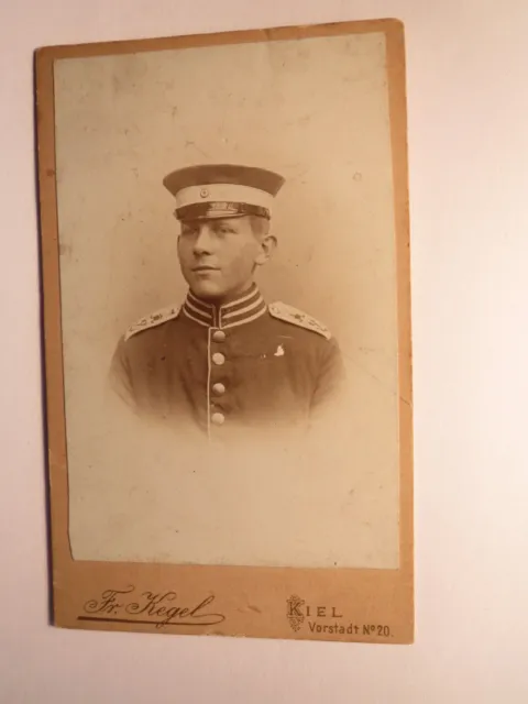 Soldat in Uniform - wohl ein Seebataillon - Portrait / CDV Fr. Kegel Kiel