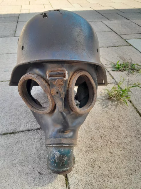 Elmetto e maschera tedesco Ww2