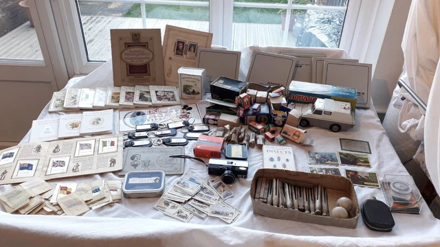 A Job Lot Of Vintage Collectables-Cigarette card sets -Books-Various Other Items