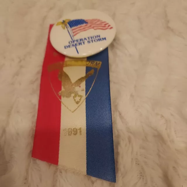 Operation Desert Storm United States Flag Button Pin & Ribbon 1991