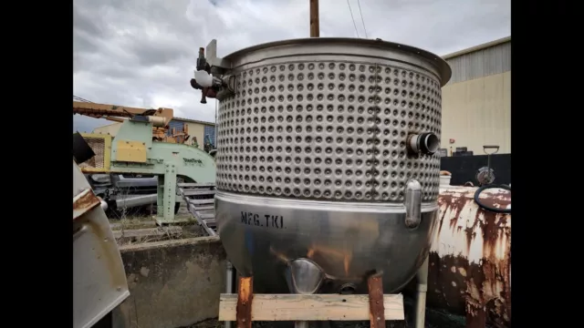 1,000 gallon stainless steel dimple jacketed storage tank, 50 psi jacket, 300 F.