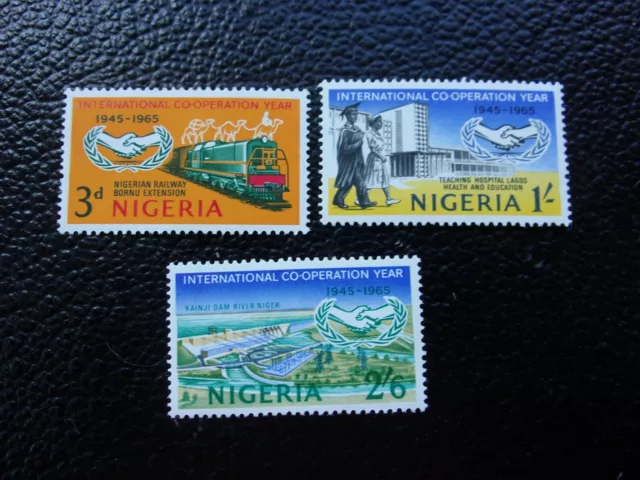 NIGERIA - timbre yvert/tellier n° 191/193 n** MNH (A57)