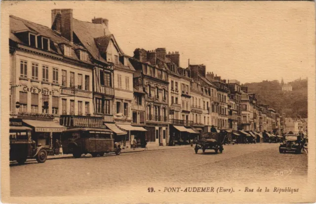 CPA PONT-AUDEMER - Rue de la République (160587)