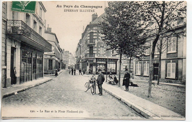 EPERNAY - Marne - CPA 51 - Rues et Places - la rue et place Flodoard Imprimerie