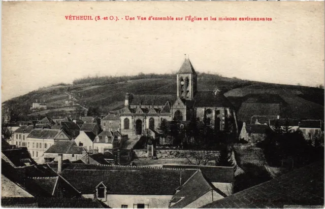 CPA Vetheuil une vue d'ensemble sur l'Eglise (1317822)