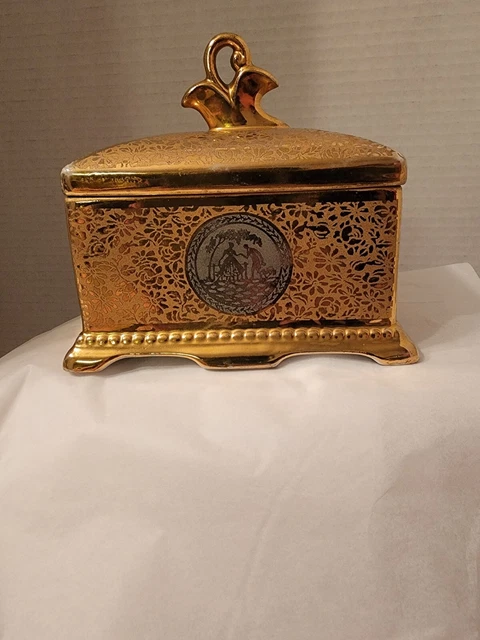 LE MIEUX CHINA Hand Decorated 24 Kt Gold Encrusted Lid/Box w Medallion