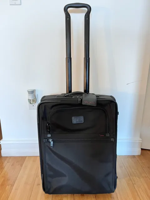 Tumi Alpha Continental Carry-On Expandable Black 22021DH Luggage Suitcase 21" 2w