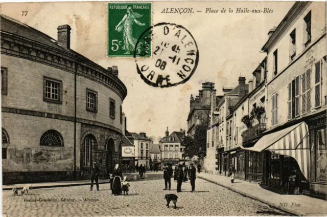 CPA ALENCON Place dela Halle-aux-Blés (868620)