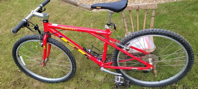 gt tempest bicycle Kent 20" Girl's Bike, Pink/Black/White The Kent 20 inch Tempest bicycle is sure to capture the imagination of any child who likes having fun outdoors GT TEMPEST - Retro, Vintage,
