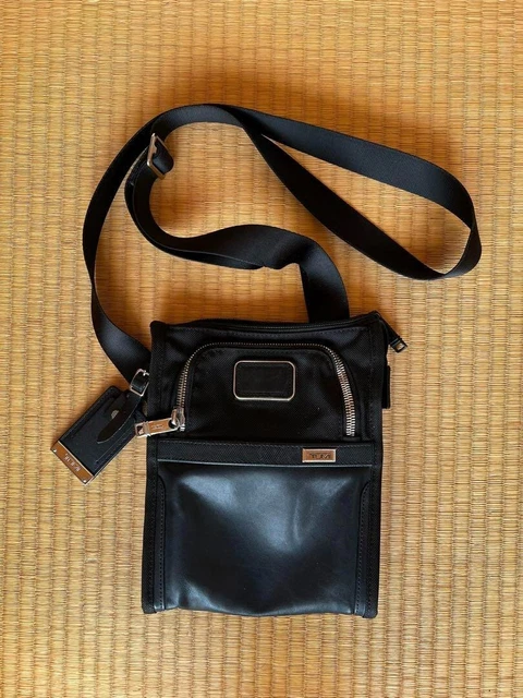 TUMI - Alpha 3 Small Pocket Crossbody Bag Black-Used JAPAN
