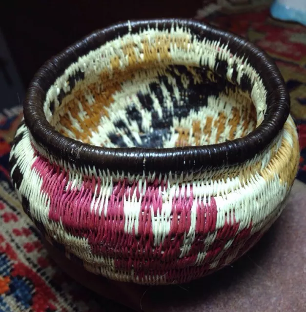 Wounaan-Embera Classic Design Basket Chunga Fiber-Panama Region small vintage