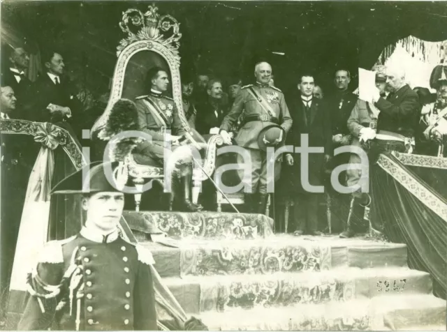 1930 ca TORINO RIVA DESTRA Umberto II su palco reale inaugura Colonna ai Caduti