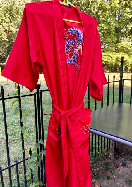 Thai Red Kimono Robe embroidered Dragon sz L Good Charles Thailand Silk Polyeste