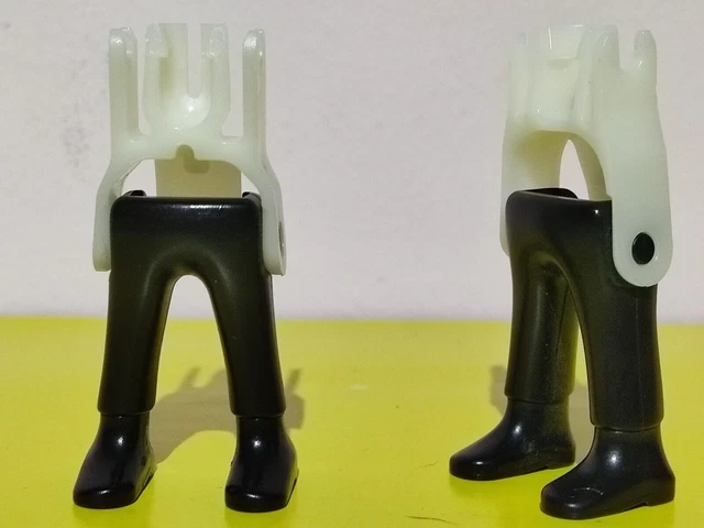 Lot De 2 Têtes Playmobil Avec Moustache & Perruques Noires - Style Cowboy Western - Pièces Détachées Occasion