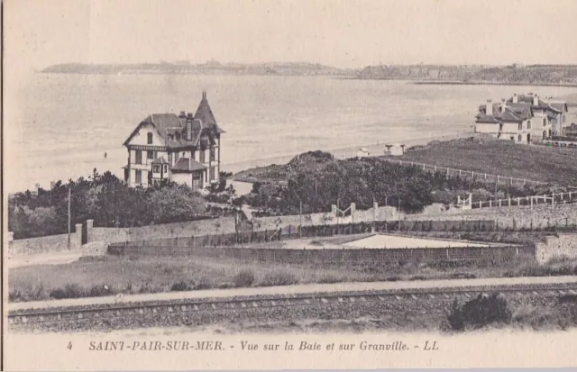 CPA 50 Env. Granville SAINT-PAIR /MER Vue sur la Baie et GRANVILLE Villas 1925