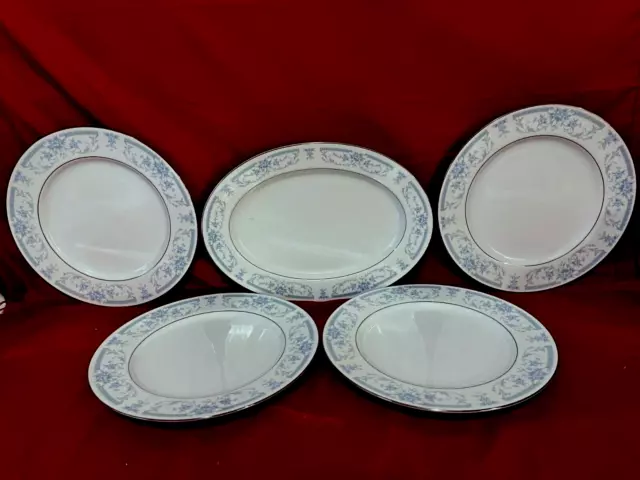 Sheffield Blue Whisper 6 Piece Lot Of 5 Dinner Plates & 1 Oval Serving Platter