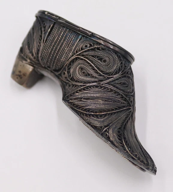 SWEET! Antique, Probably Continental, Filigree Silver Shoe Form Vesta Case. SWEET! Antique, Probably Continental, Filigree Silver Shoe Form Vesta Case.
