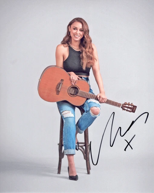 Signed Photo of Una Healy 10"x8" with Certificate of Authenticity