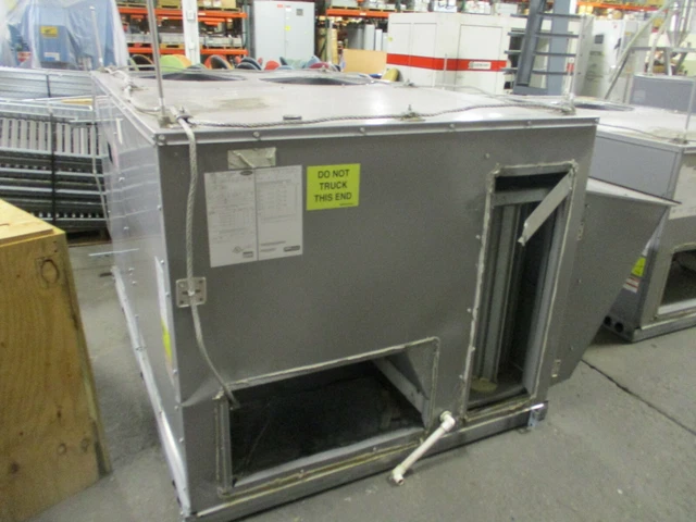 Carrier Rooftop Unit 50TC-D09A2A6A0A0A0 8.5-Ton 3Ph 460V MFD: 2012 Used 2