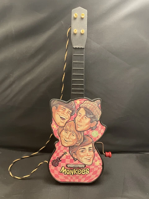 1966 Mattel THE MONKEES Music Box Ge-Tar Toy