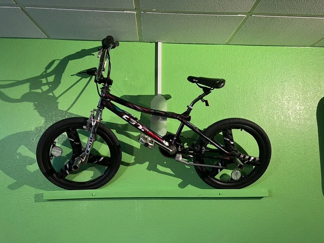 1999 GT Performer Vertigo BMX Bike Bicycle Mid School Black Rainbow