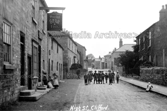 Hmm-66 Star Inn, High Street, Clifford, Leeds, West Yorkshire 1910. Photo