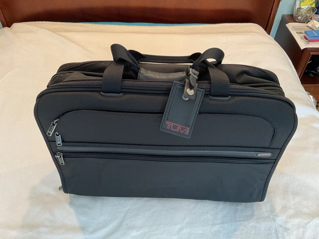 Tumi Alpha Tri-fold 21” Carry On Garment Bag 22133DH Black Ballistic.