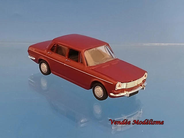 NOREV SIMCA 8 1200 1950 1:43 NOREV réf:570800 Etat Neuf Boite vitrine d'origine - Collection