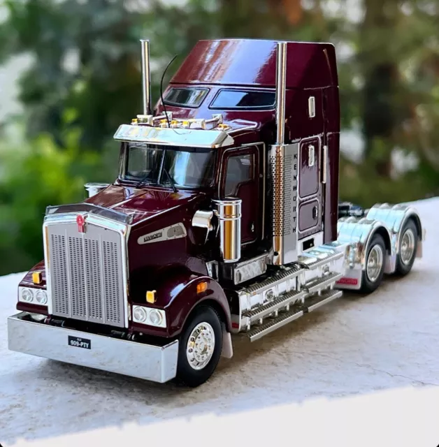 Kenworth T909 6x4 in vintage burgundy ,WSI/Drake truck models Z01556