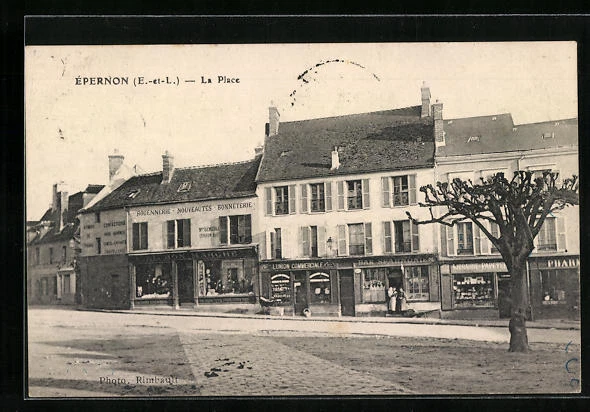 CPA Épernon, la Place