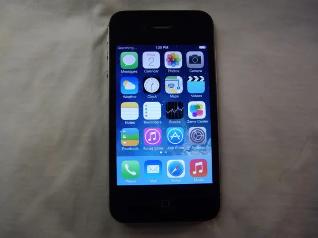 Black Apple iPhone 4s GSM Unlocked 8GB model A1387                        (c8n)