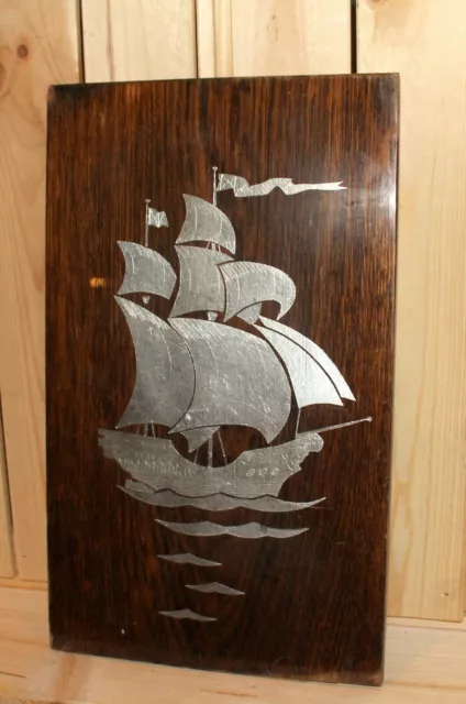 Lamina di metallo nautico vintage fatta a mano su placca da parete in legno Nave