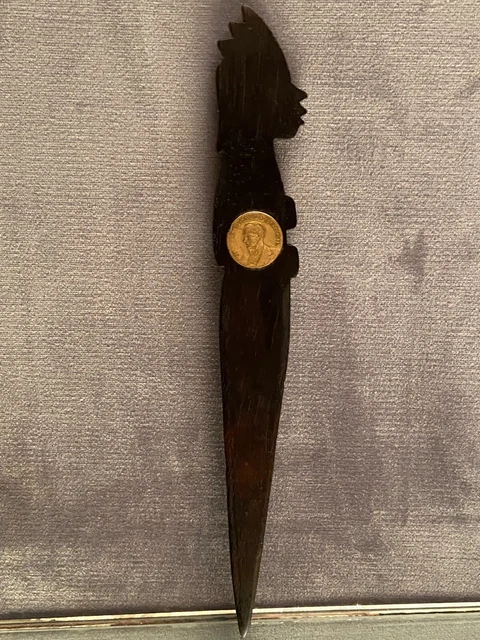 Coupe-papiers bois massif sculpté profil d'Indien d'Amazonie Brésil Vargas 1940