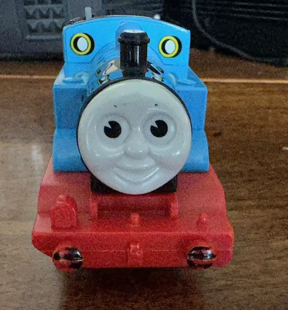 TOMY TRACKMASTER THOMAS the Tank Engine Battery Powered Trains (1992