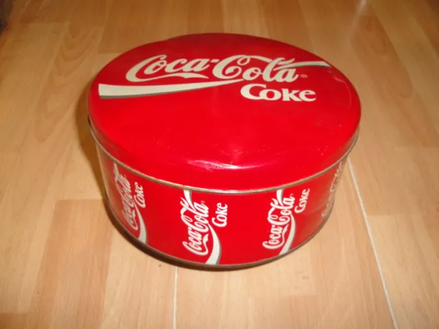 Lata Grande Redonda De Coca Cola Coke De 21'50 Cm. Vacia De Paris Francia Usada