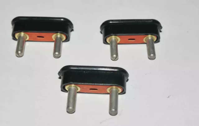 Lot de 3 x fusibles et supports anciens neufs 2 ampères  –  broches 4 mm