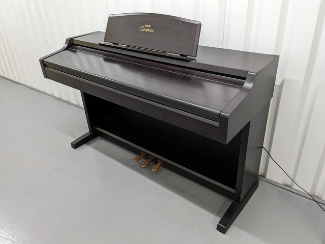 YAMAHA CLAVINOVA CLP 200 Digital Electric Piano inc cover 101.00